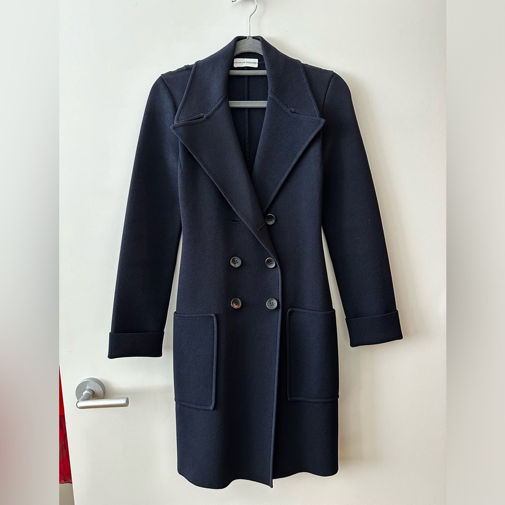Scanlan Theodore crêpe knit, long button jacket, navy